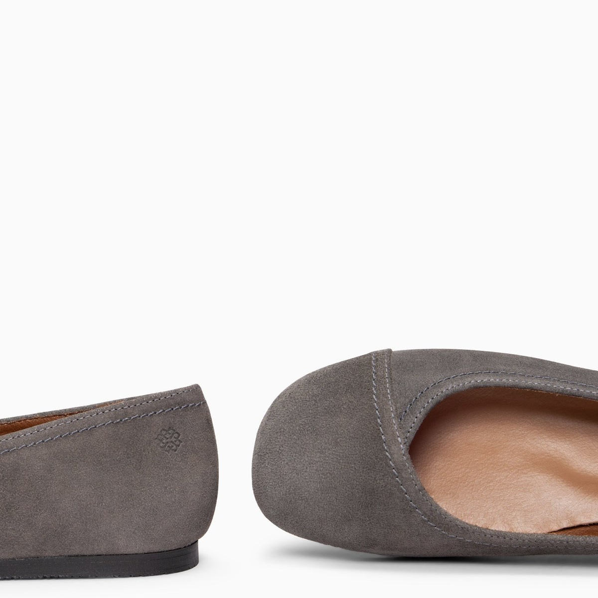 Gris | PLUMA · vista 3