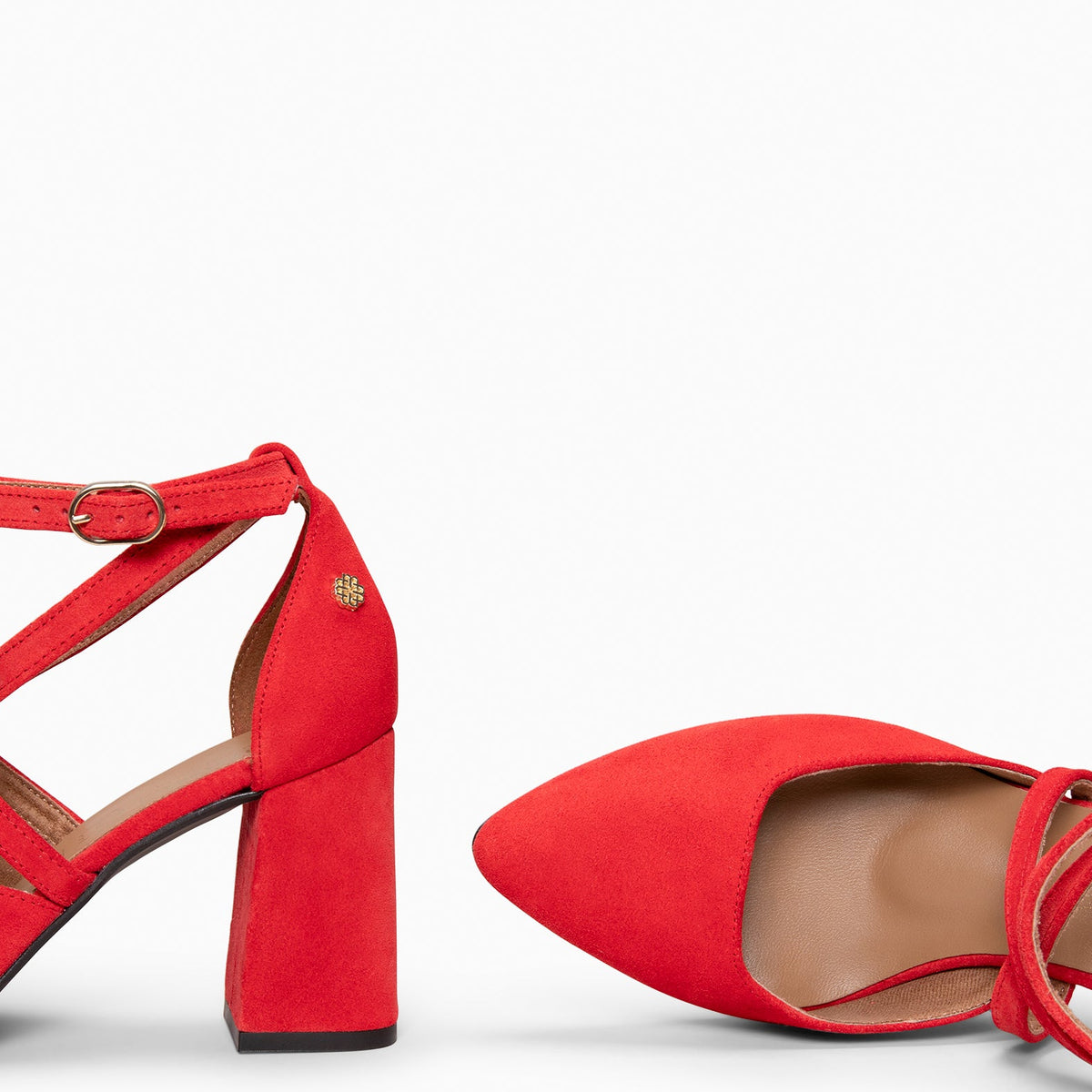 Rojo | ARIEL · vista 3