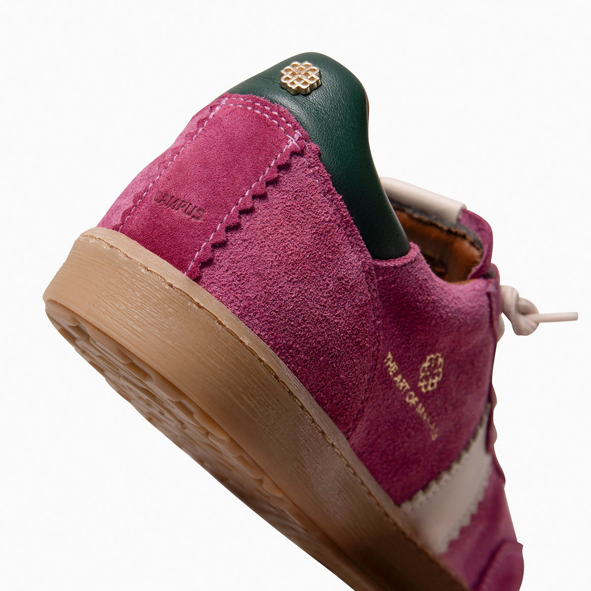 Fucsia | STÜDIO 01 · vista 6