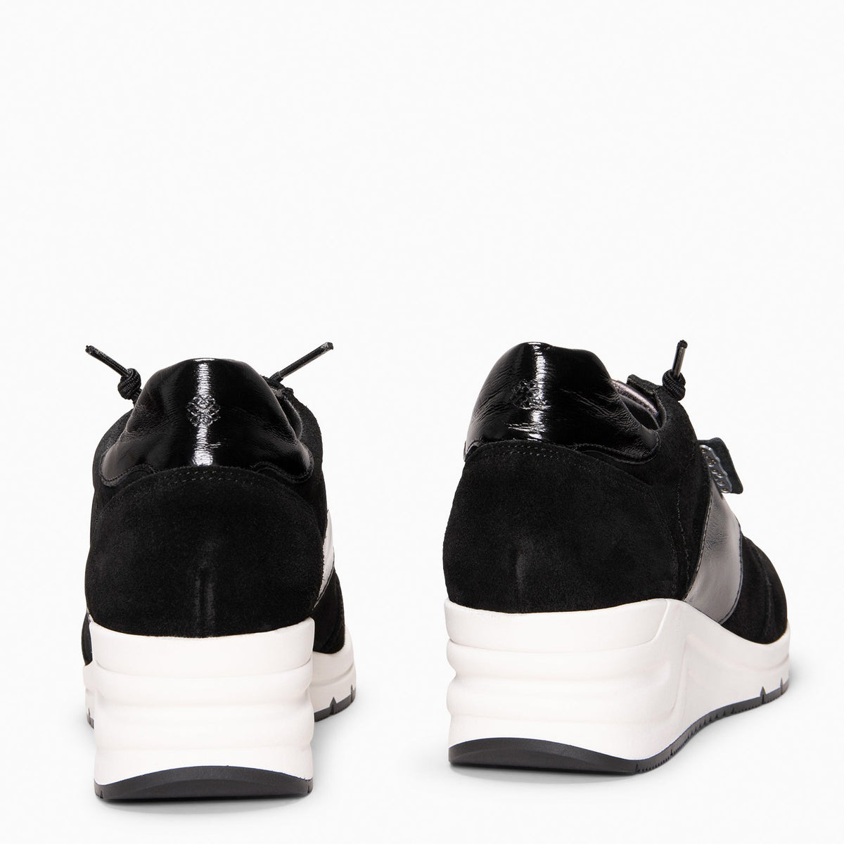 Negro | PAU · vista 3