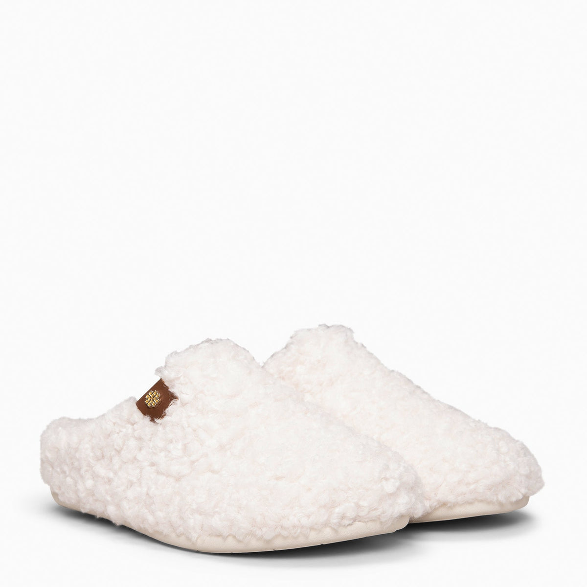 Crudo | KOMFY DREAMS · vista 5