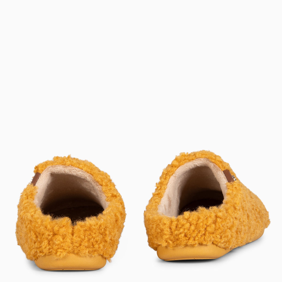 Ocre | KOMFY DREAMS · vista 3