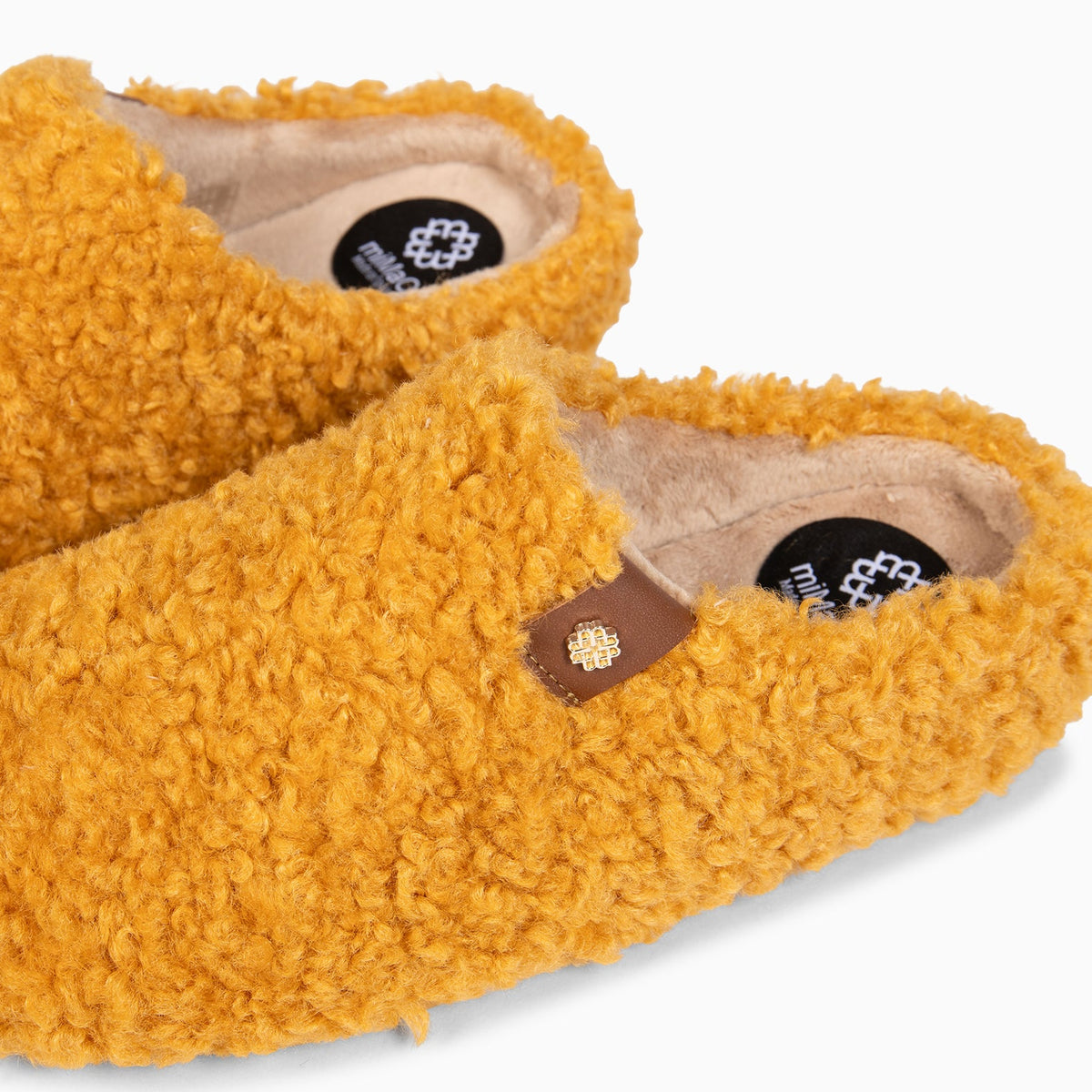 Ocre | KOMFY DREAMS · vista 5