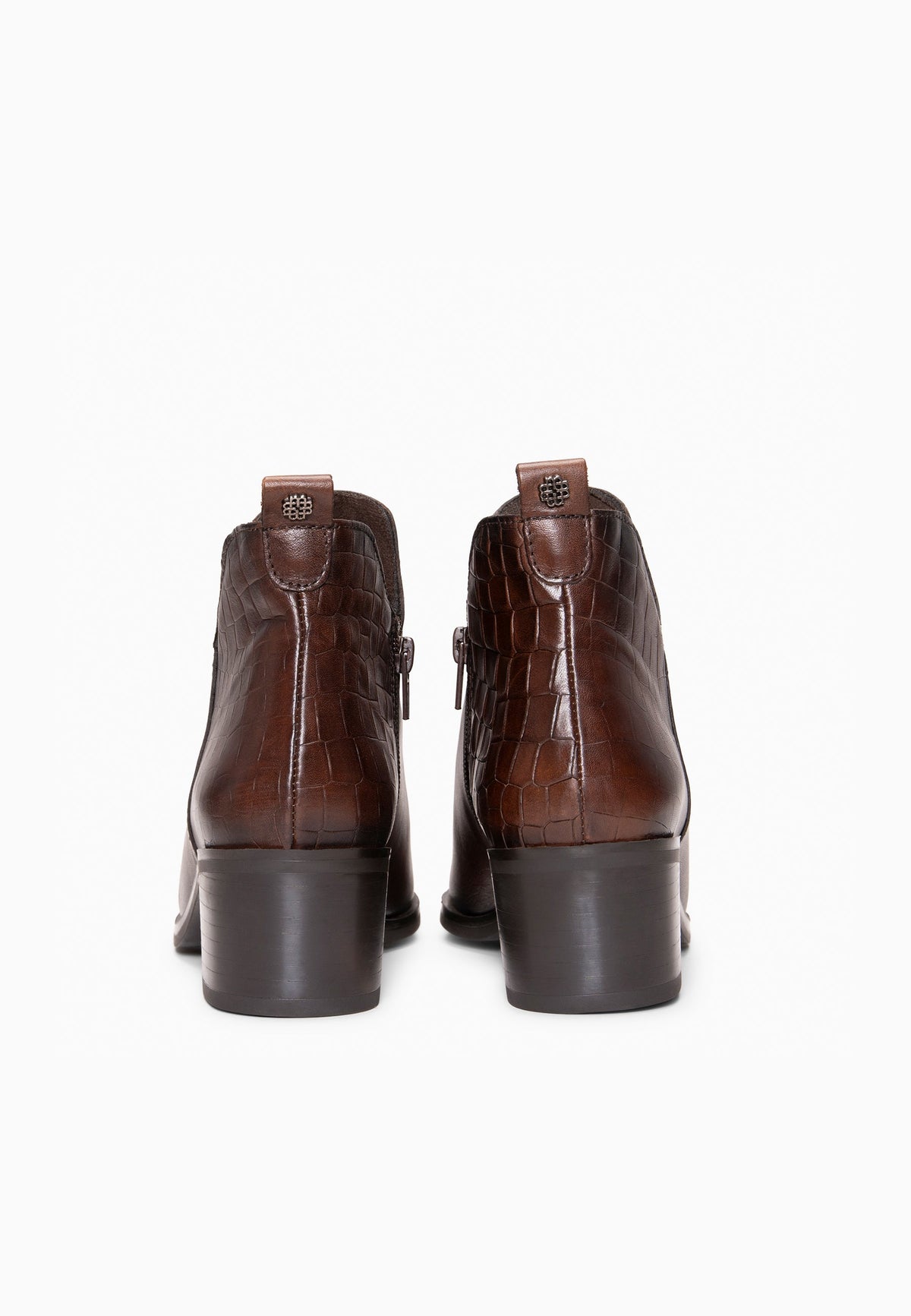 Cuero | SHELLY · vista 8