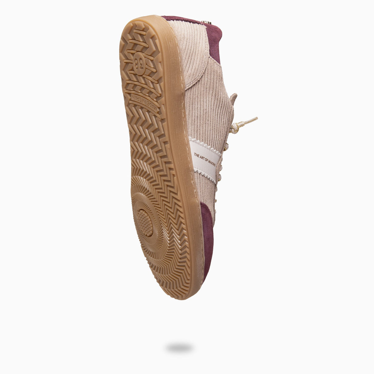 Taupe | STÜDIO 01 · vista 8